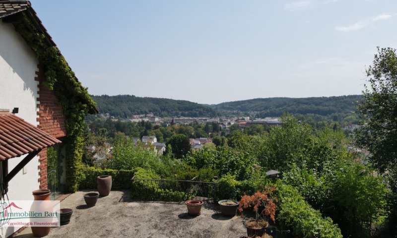 METTLACH: WOHNHAUS + GÄSTEHAUS / VIEL PLATZ / SCHWIMMBAD / 5-6 SCHLAFZIMMER