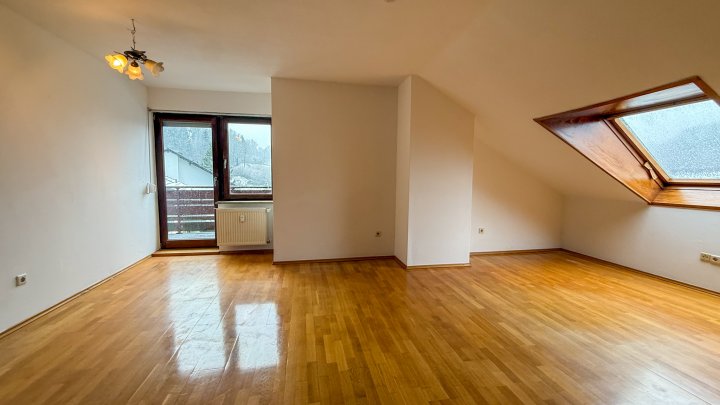 OBERAUERBACH - Mehrgenerationenwohnen 4-ZKB mit Balkon in ruhiger Lage von Zweibrücken