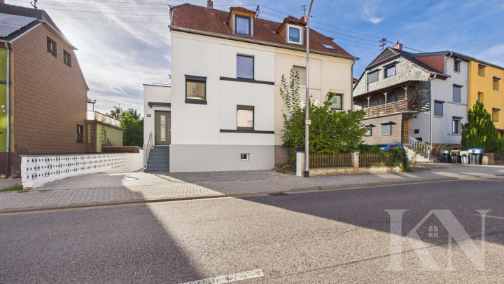 Einziehen & wohlfühlen – Sanierte Doppelhaushälfte mit Garten in Saarbrücken-Güdingen
