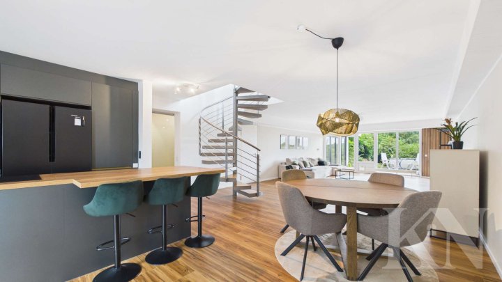 Maisonettewohnung mit Penthousecharakter & beeindruckendem Panoramablick über Saarbrücken