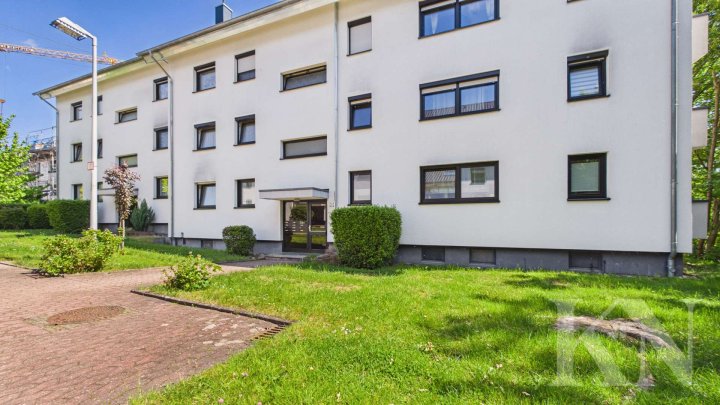 Wohnen mit Ausblick – 2-Zimmer-Wohnung mit Loggia in Saarbrücken zur Miete!