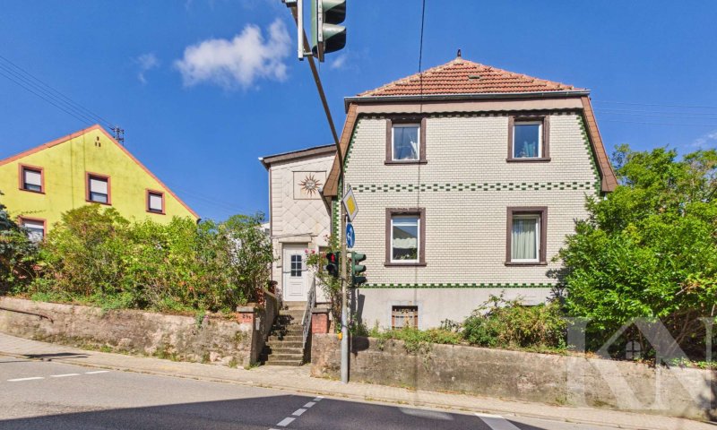 Einfamilienhaus mit Potenzial in Quierschied – Wohnhaus mit zwei möglichen Wohneinheiten