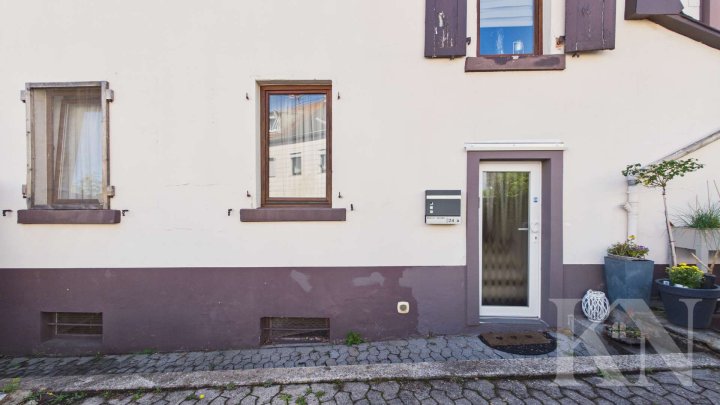 Einfamilienhaus mit Potenzial in Quierschied – Wohnhaus mit zwei möglichen Wohneinheiten