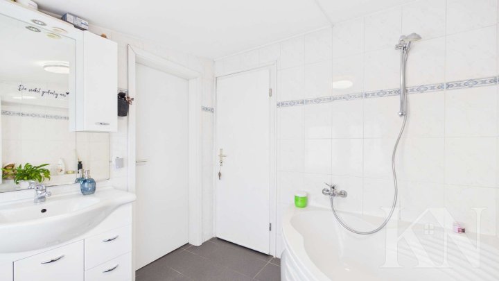 Einfamilienhaus mit Potenzial in Quierschied – Wohnhaus mit zwei möglichen Wohneinheiten