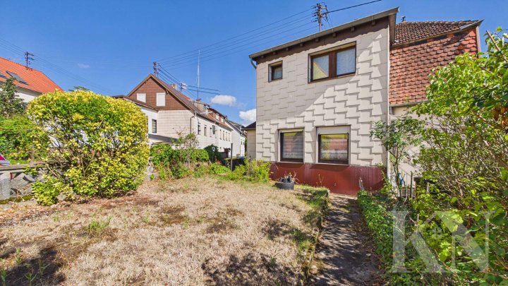 Einfamilienhaus mit Potenzial in Quierschied – Wohnhaus mit zwei möglichen Wohneinheiten