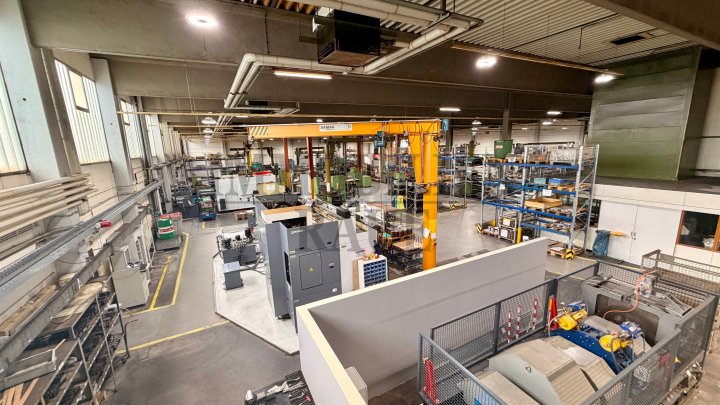 GROSSZÜGIGE GEWERBE- UND INDUSTRIELIEGENSCHAFT MIT PRODUKTIONS-, LAGER-, WERKSTATT- UND BÜROFLÄCHEN