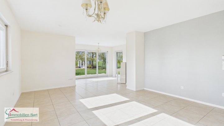 WINCHERINGEN-BILZINGEN: WOHNGLÜCK INMITTEN VON NATUR! 4 SCHLAFZIMMER / 2 BÄDER / GARAGE UND GARTEN