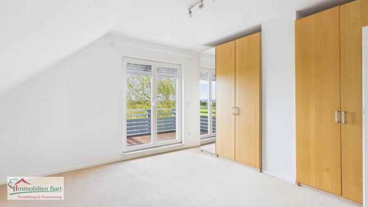 WINCHERINGEN-BILZINGEN: WOHNGLÜCK INMITTEN VON NATUR! 4 SCHLAFZIMMER / 2 BÄDER / GARAGE UND GARTEN
