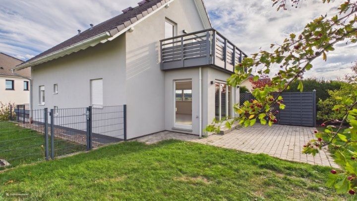 WINCHERINGEN-BILZINGEN: WOHNGLÜCK INMITTEN VON NATUR! 4 SCHLAFZIMMER / 2 BÄDER / GARAGE UND GARTEN