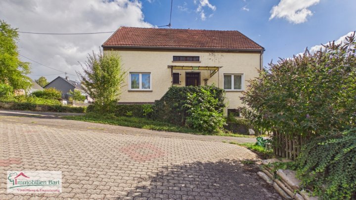 MERZIG - OT: FREISTEHENDES WOHNHAUS MIT WEITBLICK