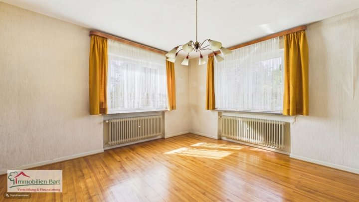 MERZIG - OT: FREISTEHENDES WOHNHAUS MIT WEITBLICK