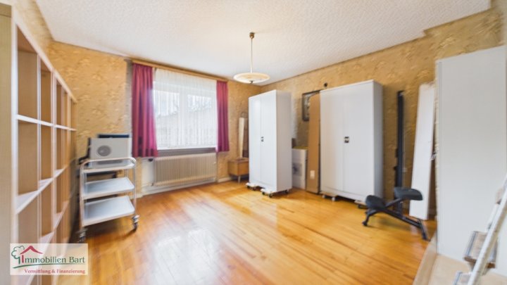 MERZIG - OT: FREISTEHENDES WOHNHAUS MIT WEITBLICK