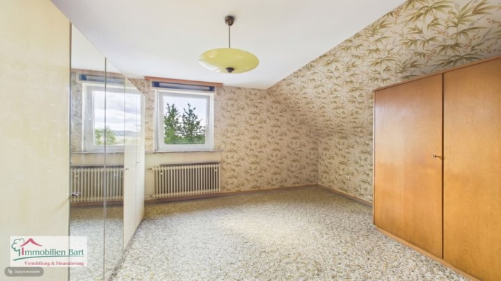 MERZIG - OT: FREISTEHENDES WOHNHAUS MIT WEITBLICK
