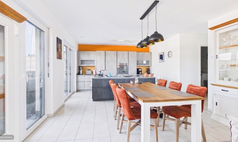 HOCHWERTIGE 128 M² PENTHOUSE WOHNUNG IN TOLLER LAGE VON ORSCHOLZ!