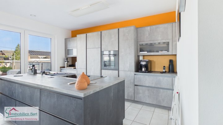 HOCHWERTIGE 128 M² PENTHOUSE WOHNUNG IN TOLLER LAGE VON ORSCHOLZ!