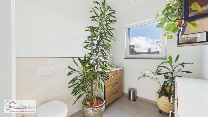 HOCHWERTIGE 128 M² PENTHOUSE WOHNUNG IN TOLLER LAGE VON ORSCHOLZ!