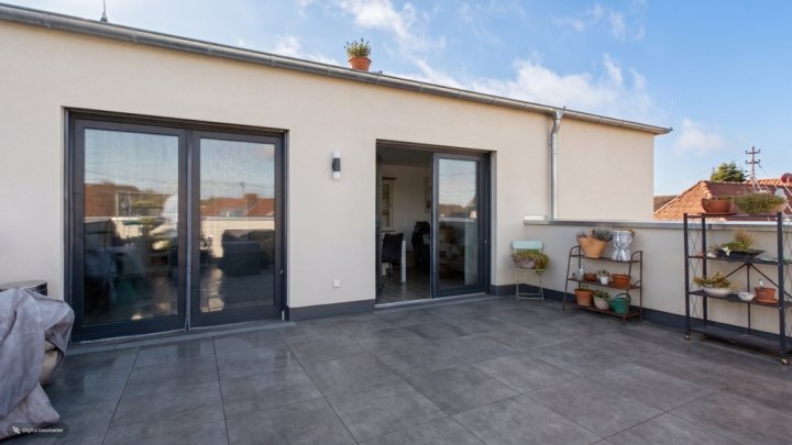 HOCHWERTIGE 128 M² PENTHOUSE WOHNUNG IN TOLLER LAGE VON ORSCHOLZ!