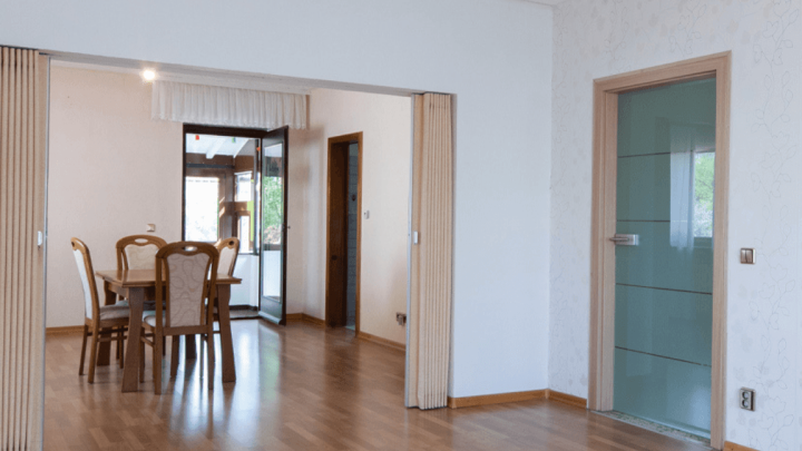 Mehr Platz, als man auf den ersten Blick vermutet – freistehender Bungalow in Ensdorf