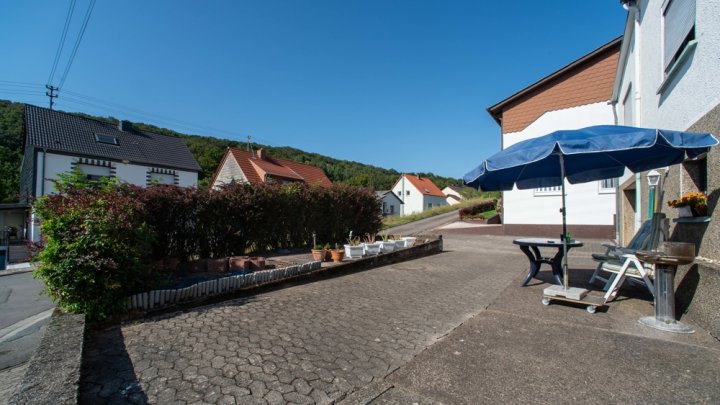 Freistehendes Ein- bis Zweifamilienhaus als Kapitalanlage oder Eigenheim