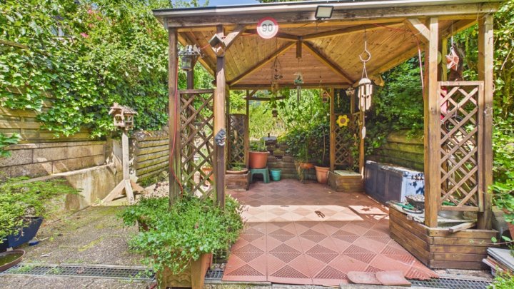 Verwirklichen Sie Ihre Wohnträume – Reihenmittelhaus mit Potenzial