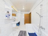 Bad mit Badewanne