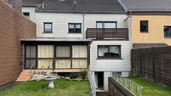 Gepflegtes Reihenmittelhaus in ruhiger Lage von Lauterbach
