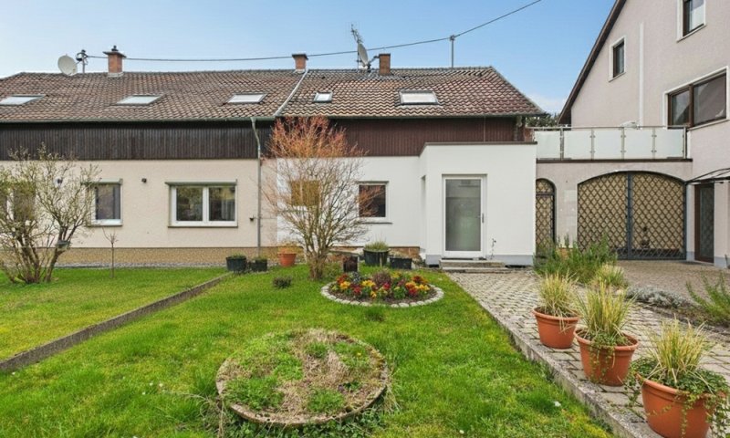 Modernisierte Doppelhaushälfte in Top-Lage