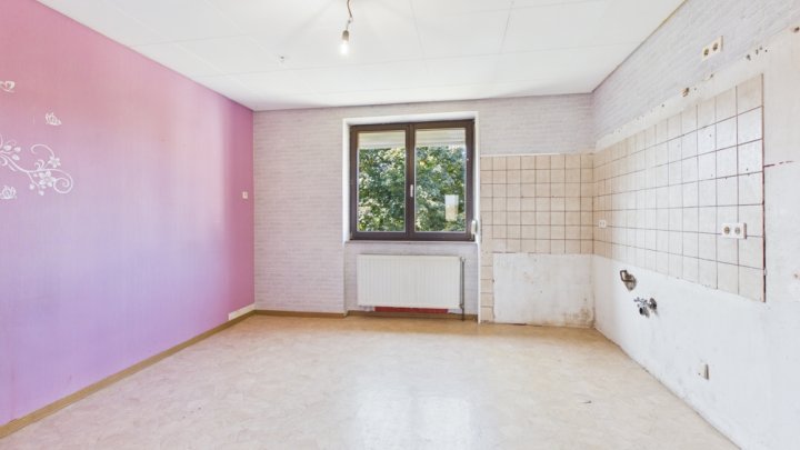 Doppelhaushälfte mit zwei Wohneinheiten – renovierungsbedürftig und vielseitig nutzbar