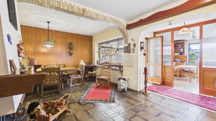 Einfamilienhaus mit viel Platz für Neugestaltung