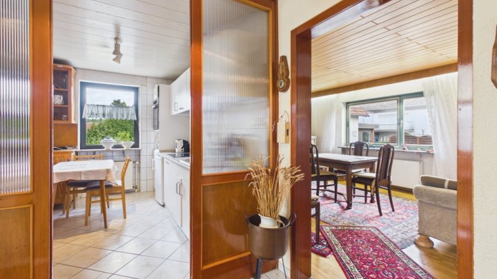 Einfamilienhaus mit viel Platz für Neugestaltung