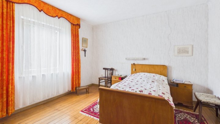 Einfamilienhaus mit viel Platz für Neugestaltung
