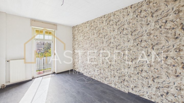 Renovierungsbedürftiges Zweifamilienhaus in zentraler Lage von Dillingen