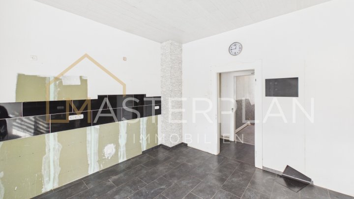 Renovierungsbedürftiges Zweifamilienhaus in zentraler Lage von Dillingen