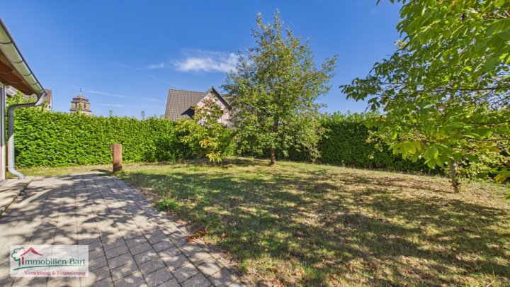 GRENZNÄHE LUXEMBURG: WOHNHAUS MIT GARAGE / GARTEN IN PERL-BORG!