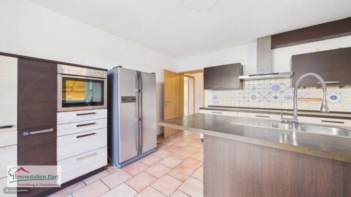 GRENZNÄHE LUXEMBURG: WOHNHAUS MIT GARAGE / GARTEN IN PERL-BORG!