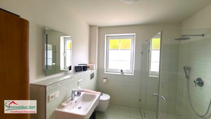 ORSCHOLZ: A+ - WOHNUNG MIT GARAGE / 2 SCHLAFZIMMER / GROßE TERRASSE / IN TOP-WOHNLAGE !!!