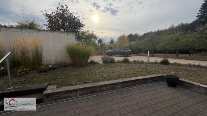 ORSCHOLZ: A+ - WOHNUNG MIT GARAGE / 2 SCHLAFZIMMER / GROßE TERRASSE / IN TOP-WOHNLAGE !!!