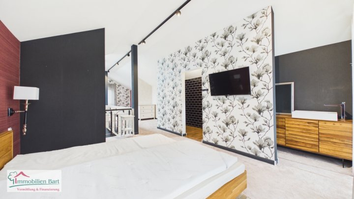 SAARBURG/SERRIG: EXTRAVAGANTES, NEUES WOHNHAUS AN MAXIMAL 2 PERSONEN ZU VERMIETEN!