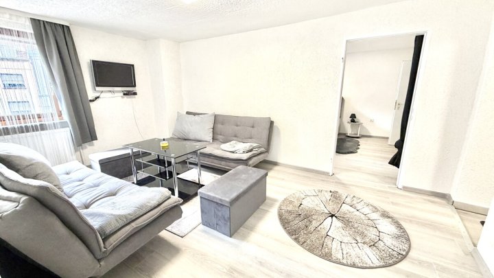 Wohnhaus mit 2 Wohneinheiten auf attraktivem Grundstück -Potenzial zur Neubebauung