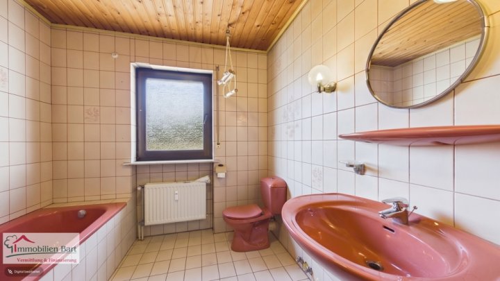 GRENZNÄHE ZU LUXEMBURG: IDYLLISCH GELEGENER BUNGALOW MIT GARAGE UND GARTEN!