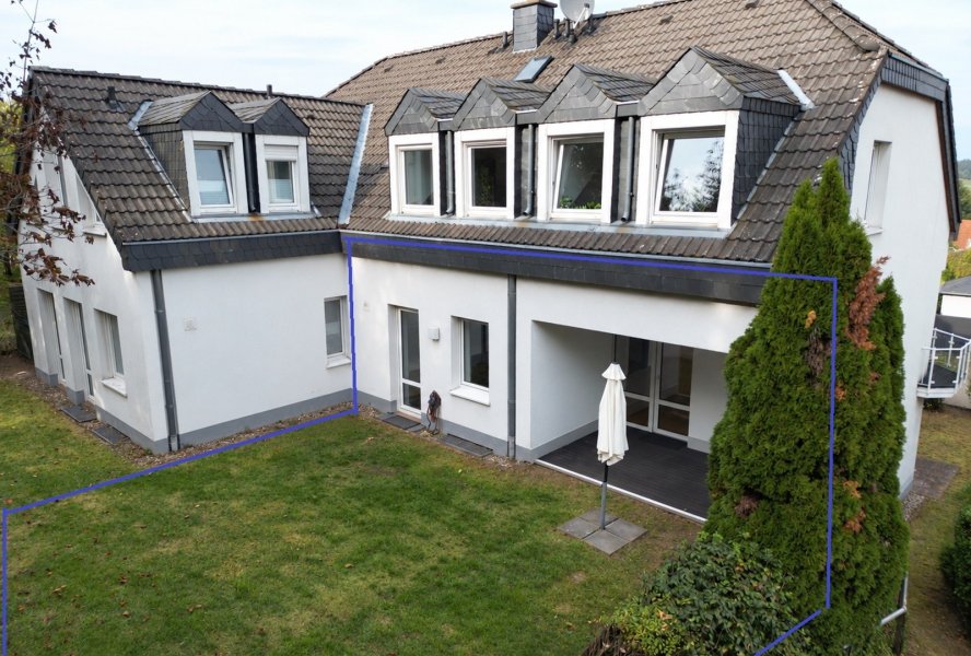 0 Drohnenaufnahme Rückseite Wohnung eingezeichnet
