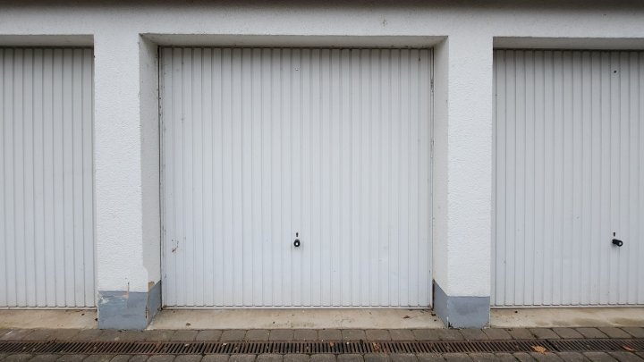 3-Zimmer-Gartenwohnung mit Balkon, Terrasse, Fernblick und Garage
