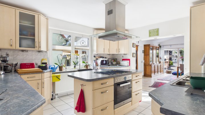 Umfassend modernisiertes und gepflegtes Einfamilienhaus mit herrlichem Garten in Wadern-Lockweiler