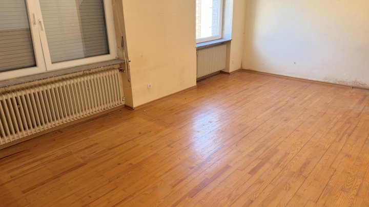 Schnäppchen freistehendes Sanierungsobjekt für Handwerker in ruhiger Lage