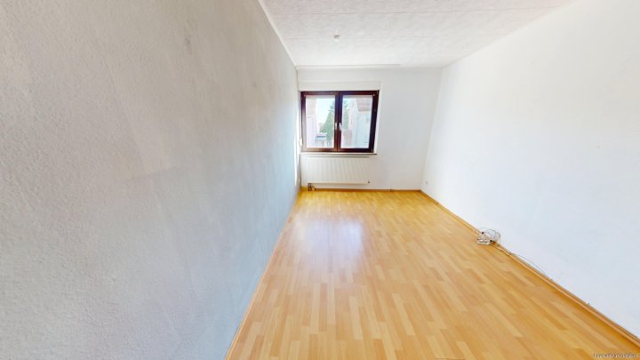 Helle und großzügige Obergeschosswohnung in Klarenthal zu vermieten