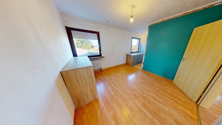 Helle und großzügige Obergeschosswohnung in Klarenthal zu vermieten