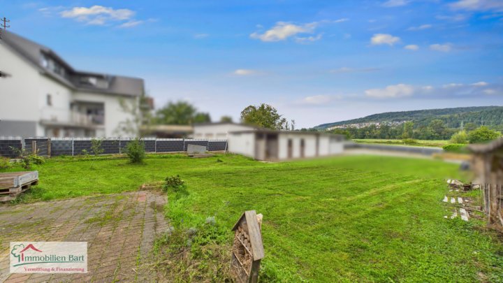 GROßZÜGIGES WOHNHAUS IN TOP LAGE! SOFORT VERFÜGBAR!