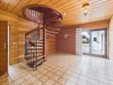 Wohndiele mit Zugang zur Terrasse und Garten
