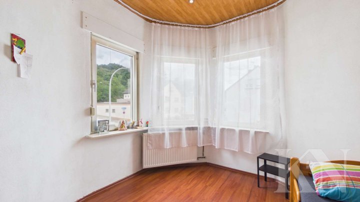 Wohnen, vermieten oder Mehrgenerationenwohnen – Dreifamilienhaus in Saarbrücken