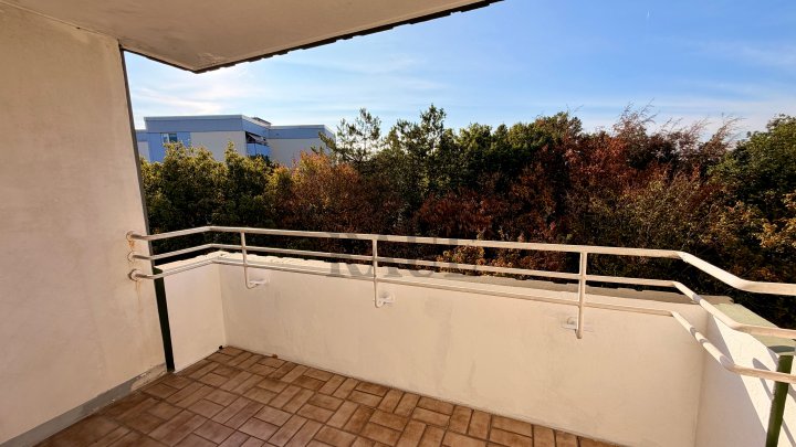 GEPFLEGTE 3 ZKB WOHNUNG MIT SÜD-BALKON UND GARAGE IN EINEM SEHR GEPFLEGTEN OBJEKT IN SULZBACH